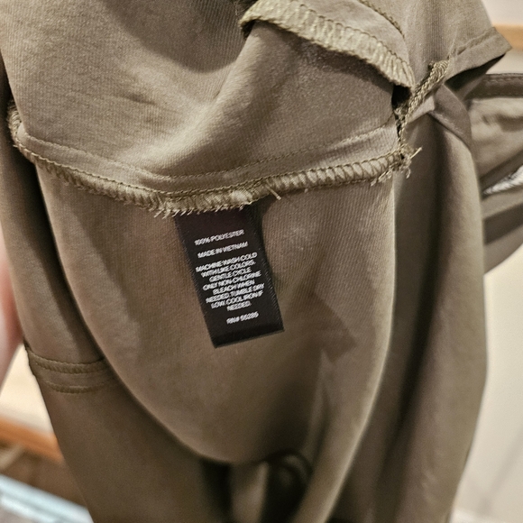 Express Olive Green top w/ Black Lace Trim - Picture 7 of 10